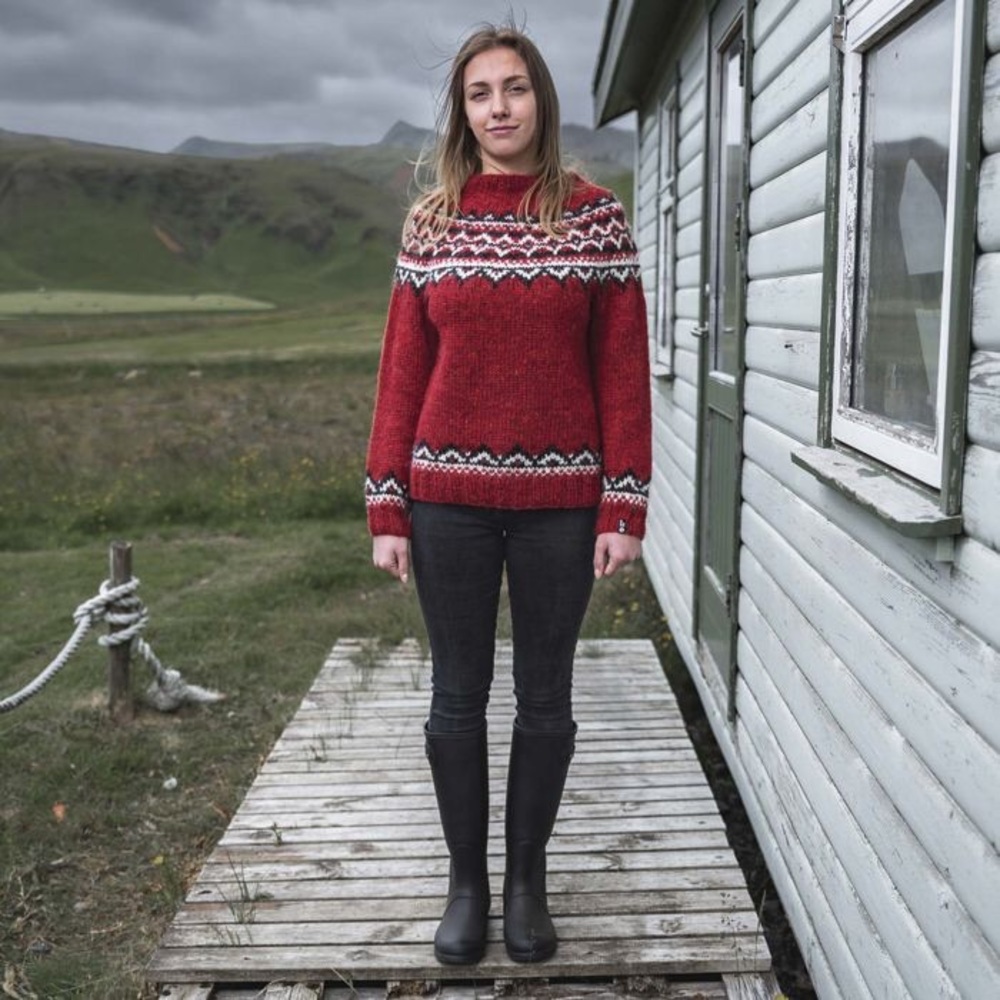 Icewear Brynja Icelandic wool sweater small red handknit